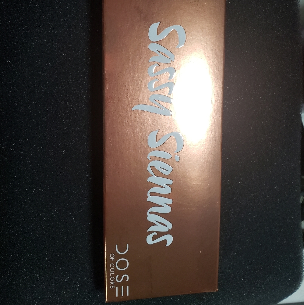 Dose of colors sassy siennas eyeshadow